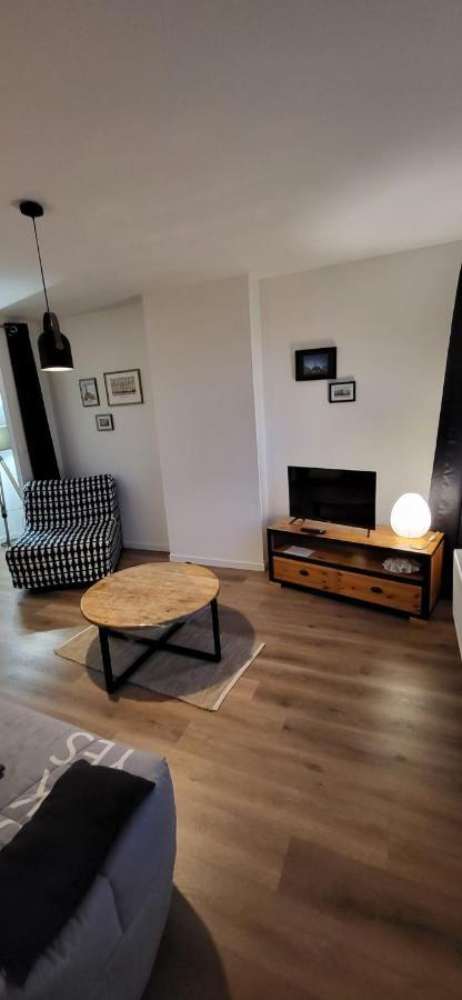 Entre Les Places, Spacieux Avec Parking Gratuit Arras Luaran gambar
